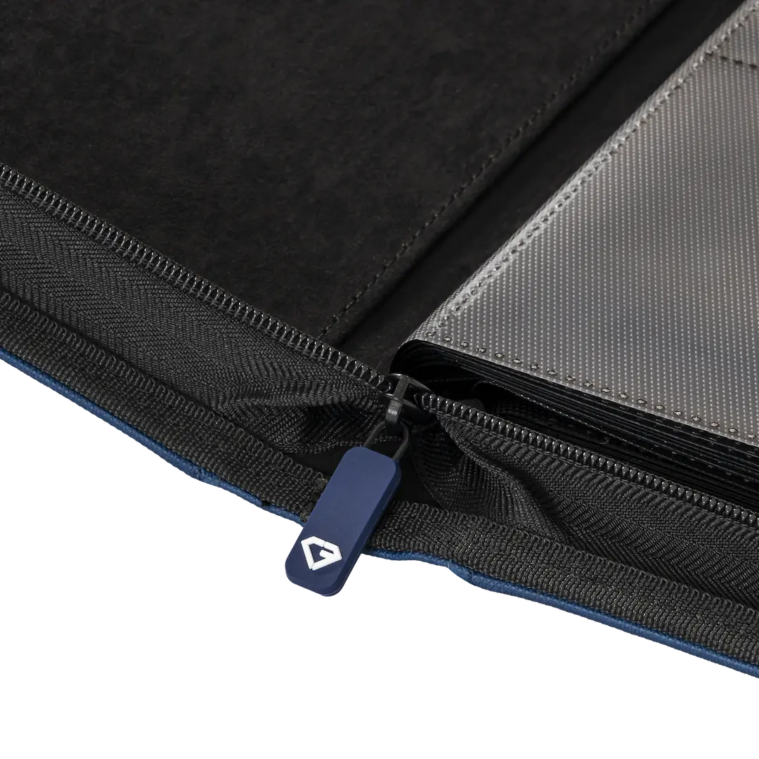 Close-up of the zipper on the 9-Pocket Toploader Card Binder Blue, showcasing fine quality and durable design.