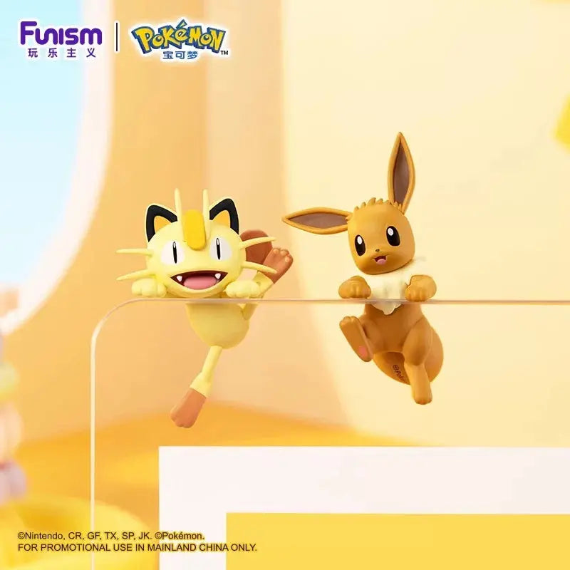 Pokémon Hanging Figures featuring Meowth and Eevee, perfect gift for Pokémon fans.