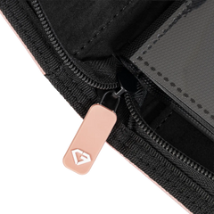 Close-up of the zipper on the 4-Pocket Card Binder Pink showcasing quality design and structure.