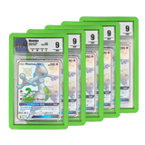 PSA Slab Bumper - Grøn beskyttelse af flere Mewtwo-graderede kort-slabs i levende grønne holdere.